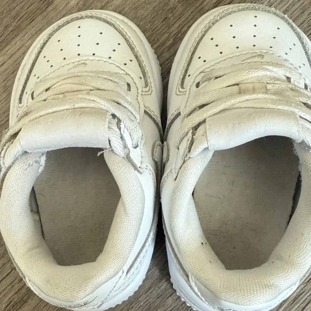 Nike classic all